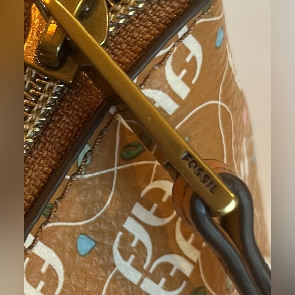 FOSSIL Top Handle SKYLER Signature Crossbody Bag Saddle/Tan Brass Hardware - Picture 2 of 16